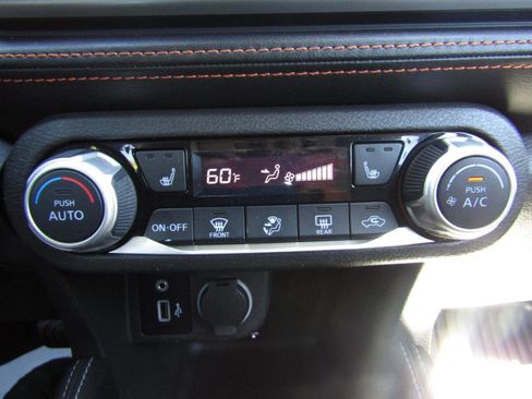 Used 2020 Nissan Kicks SR w/ Exterior Package FWD image 16