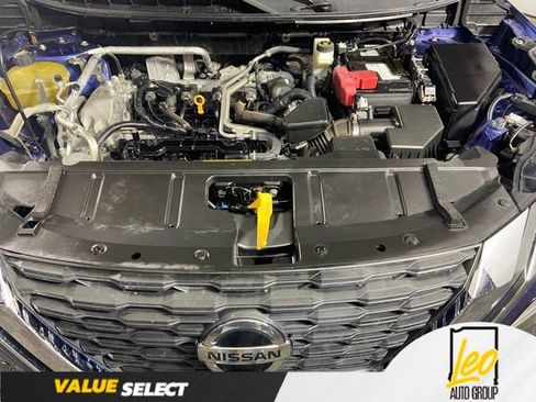 Used 2021 Nissan Rogue SV AWD/4WD image 9