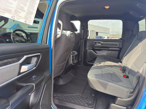 Used 2023 RAM 1500 Big Horn AWD/4WD image 30
