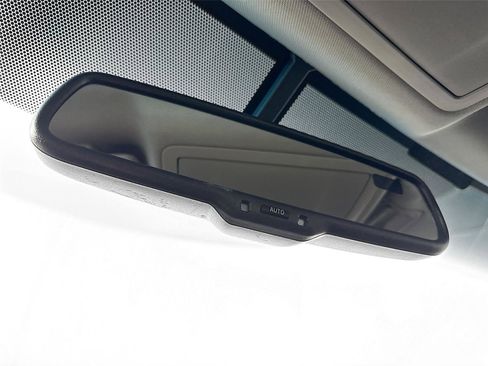 Used 2017 Toyota Camry XSE image 22