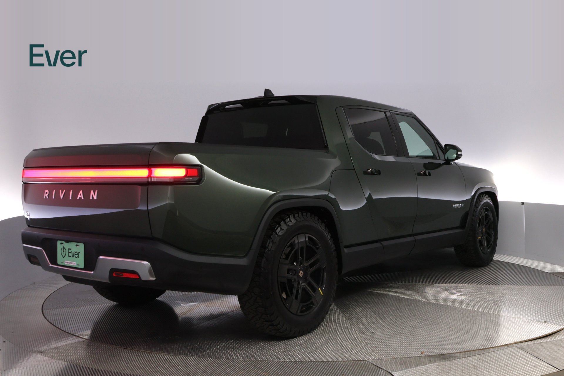 Used 2023 Rivian R1T Adventure Dual AWD/4WD image 3