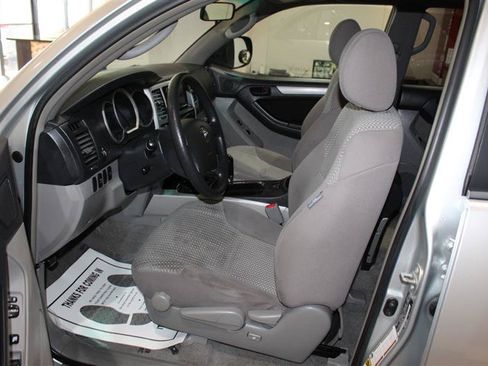 Used 2007 Toyota 4Runner SR5 AWD/4WD image 22