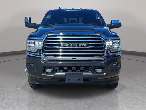 Used 2022 RAM 3500 Limited AWD/4WD image 2