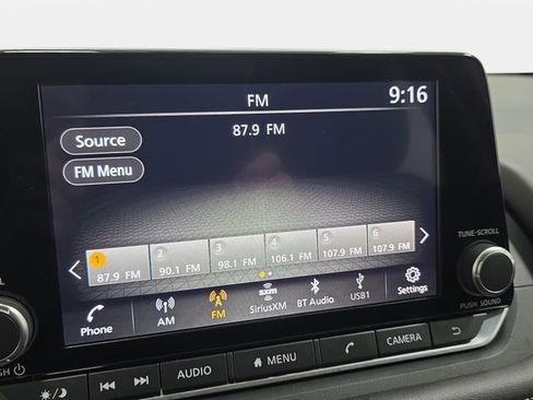 Used 2025 Nissan Rogue SV AWD/4WD image 22
