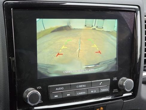 Used 2024 Nissan Frontier SV w/ Technology Package RWD image 22