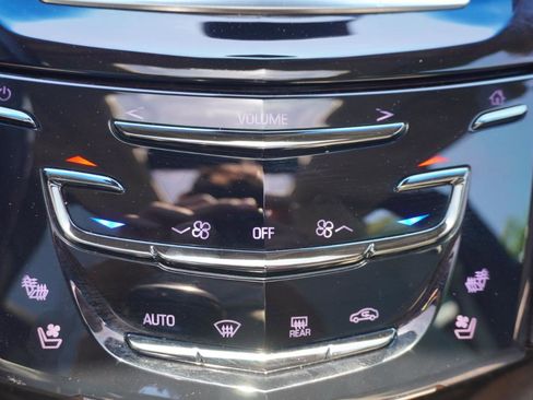 Used 2013 Cadillac XTS Luxury w/ Driver Awareness Package FWD image 39