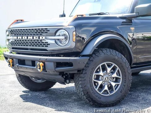 Used 2024 Ford Bronco Badlands AWD/4WD image 4