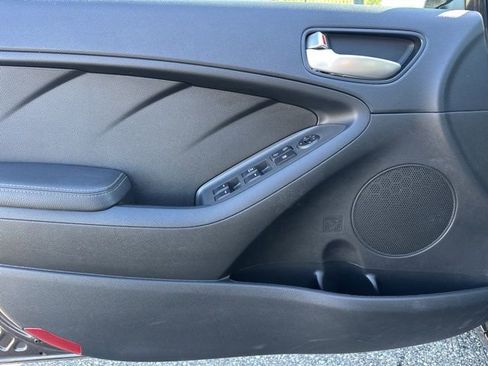 Used 2018 Kia Forte LX image 14