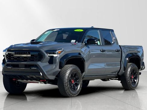 Used 2025 Toyota Tacoma TRD Pro image 8