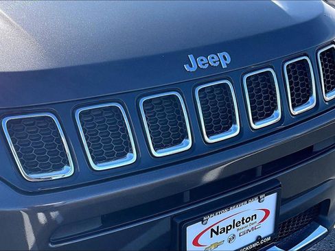 Used 2018 Jeep Compass Limited image 29