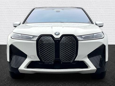 Used 2024 BMW iX xDrive50 w/ Premium Package AWD/4WD image 2