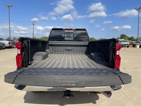 Used 2025 Chevrolet Silverado 2500 LT w/ Texas Edition image 15