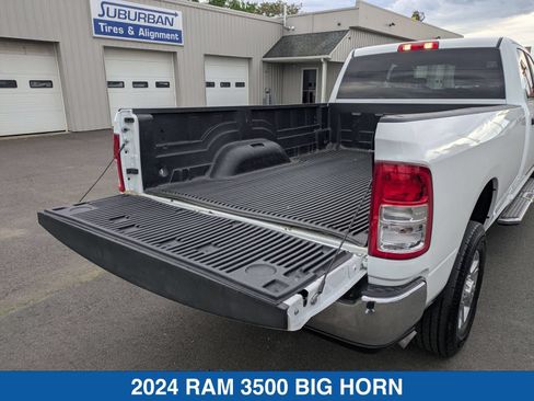 Used 2024 RAM 3500 Big Horn AWD/4WD image 32