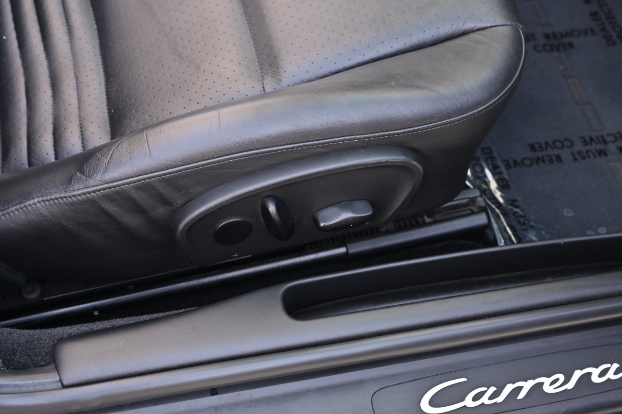 Used 2004 Porsche 911 Cabriolet image 31