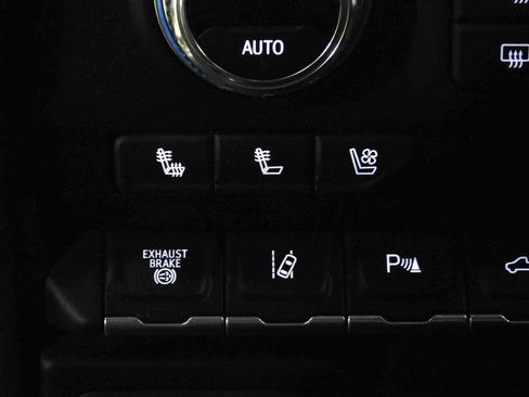 Used 2021 GMC Sierra 3500 Denali w/ Denali Ultimate Package AWD/4WD image 42