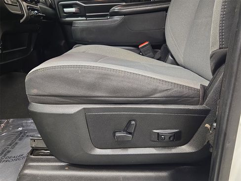 Used 2024 RAM 2500 Big Horn image 28