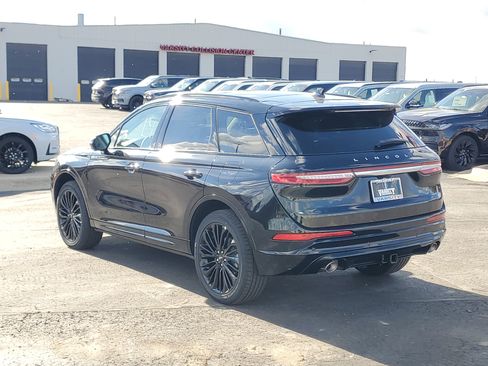 New 2026 Lincoln Corsair Premiere image 3