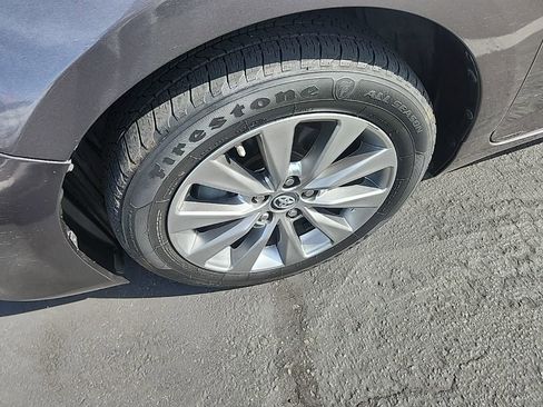 Certified 2017 Toyota Camry XLE w/ Moonroof Package image 8