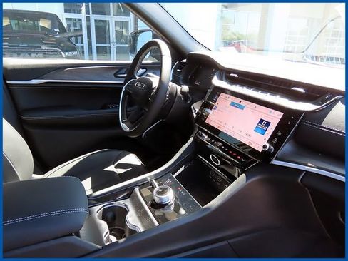 New 2026 Jeep Grand Cherokee Limited AWD/4WD image 8