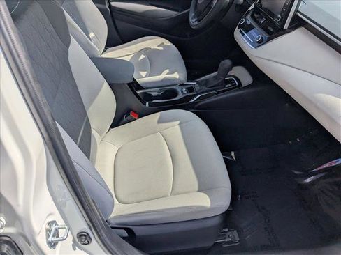Used 2021 Toyota Corolla LE image 19