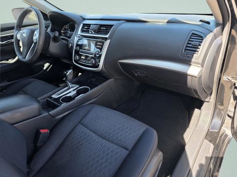 Used 2018 Nissan Altima 2.5 SV image 17