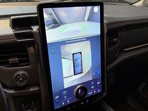 Used 2023 Ford Expedition Max Platinum image 32