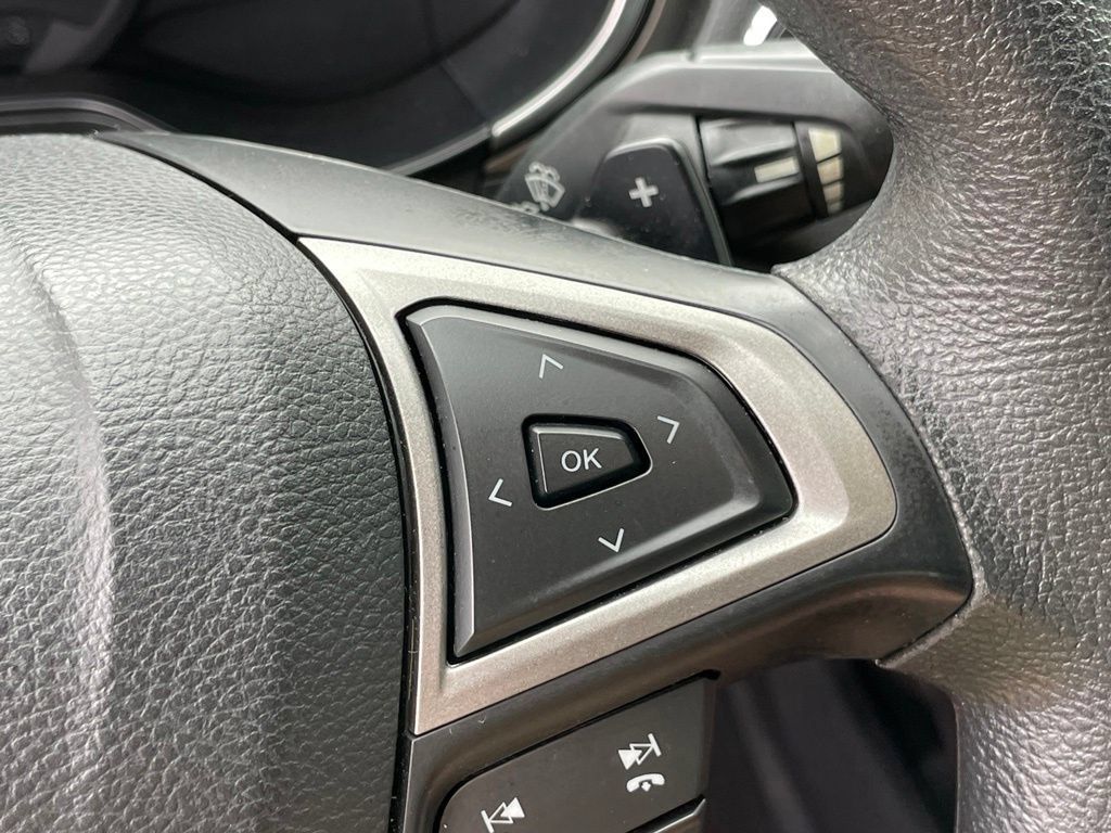 Used 2019 Ford Fusion SE FWD image 17