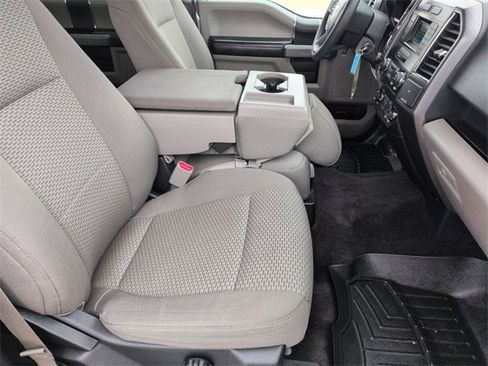 Used 2016 Ford F150 XLT image 28