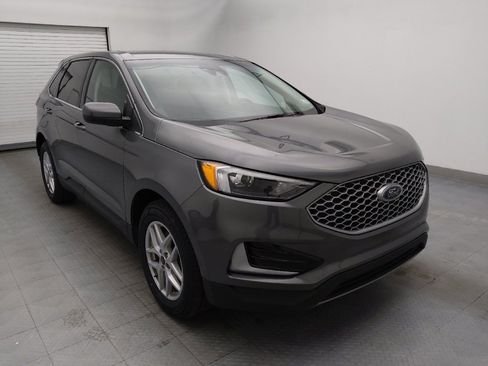 Used 2024 Ford Edge SEL image 13