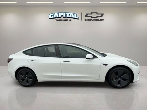 Used 2023 Tesla Model 3 Standard Range image 6
