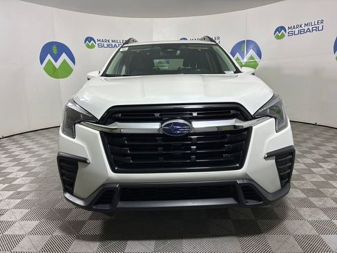 Used 2023 Subaru Ascent Premium w/ Convenience Package image 2