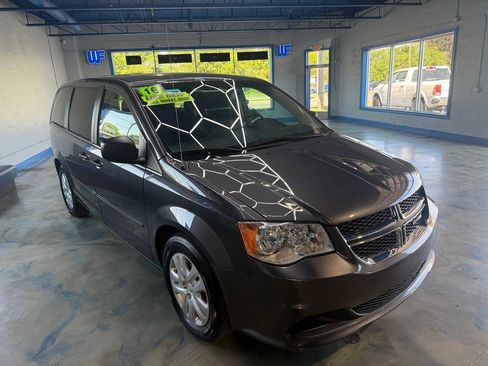 Used 2016 Dodge Grand Caravan SE w/ Quick Order Package 29E SE FWD image 8