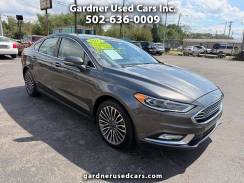 Used 2017 Ford Fusion SE w/ Fusion SE Technology Package image 1