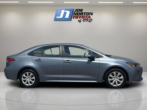Used 2024 Toyota Corolla LE FWD image 4
