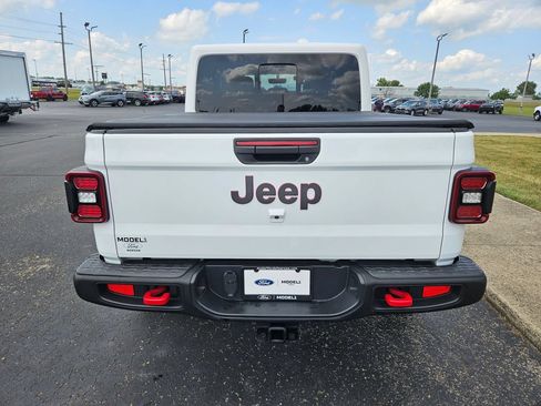 Used 2022 Jeep Gladiator Rubicon w/ Dual Top Group AWD/4WD image 7