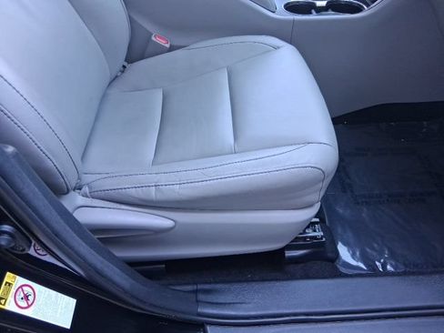 Used 2015 Toyota Highlander XLE FWD image 23