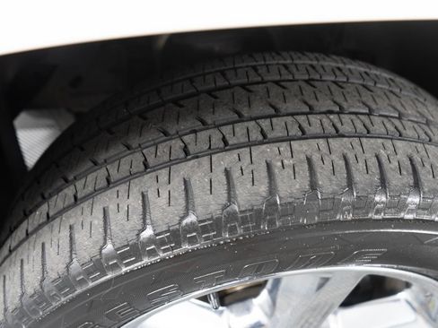 Used 2013 Chevrolet Tahoe LTZ AWD/4WD image 25