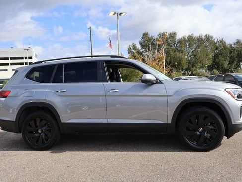 New 2026 Volkswagen Atlas SE image 8