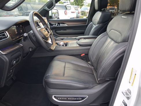 Used 2022 Jeep Grand Wagoneer Series I AWD/4WD image 12