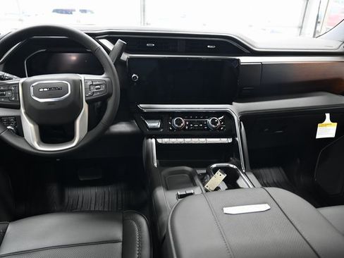 New 2026 GMC Sierra 3500 Denali w/ Denali Reserve Package image 17