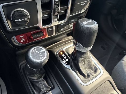 Used 2024 Jeep Wrangler Unlimited Sport AWD/4WD image 26