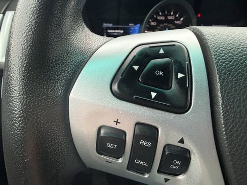 Used 2013 Ford Explorer XLT image 15