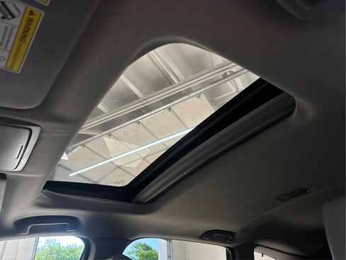 Used 2018 Honda CR-V Touring image 26