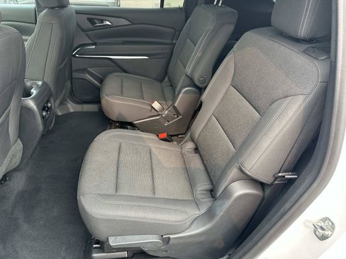 Certified 2024 Chevrolet Traverse LT FWD image 11