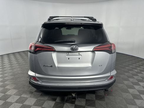 Used 2017 Toyota RAV4 LE FWD image 7
