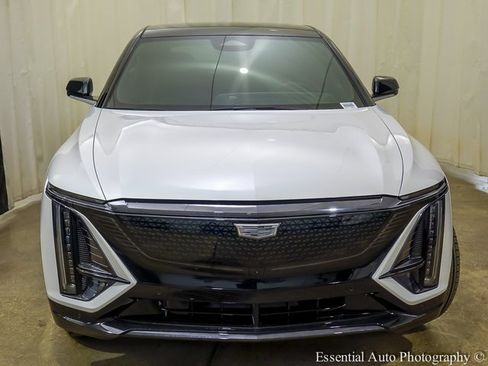 New 2025 Cadillac Lyriq Sport image 4