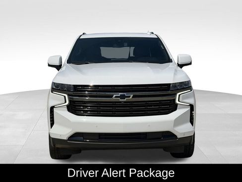Used 2022 Chevrolet Suburban RST w/ Luxury Package RWD image 3