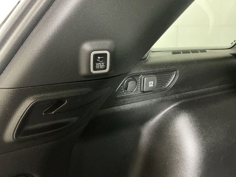 Used 2023 Jeep Grand Cherokee Limited w/ Luxury Tech Group II image 30