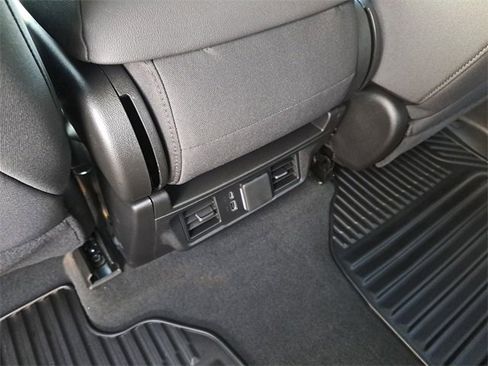 Used 2025 GMC Sierra 1500 Elevation image 9