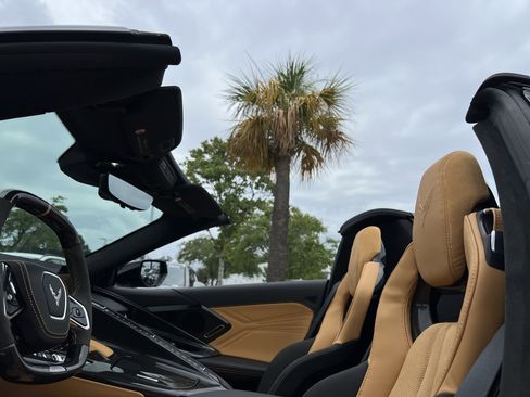 Used 2023 Chevrolet Corvette Z06 w/ Stealth Interior Trim Package RWD image 28